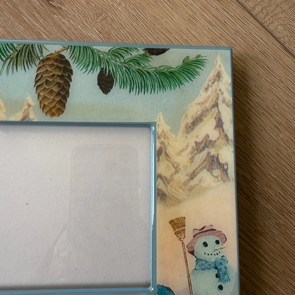Dolce Mia Handmade Winter Vintage Photo Frame Sledding Snowman Holidays skiing